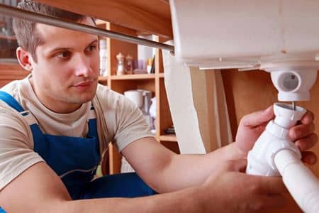 Common Mistakes That Lead To Calling A Clearwater Plumber