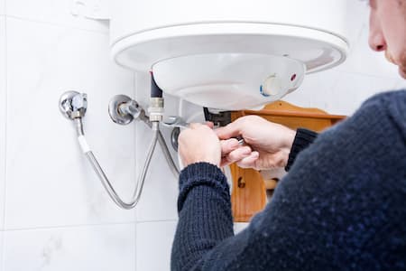 Tankless Water Heater Pros and Cons Thumbnail